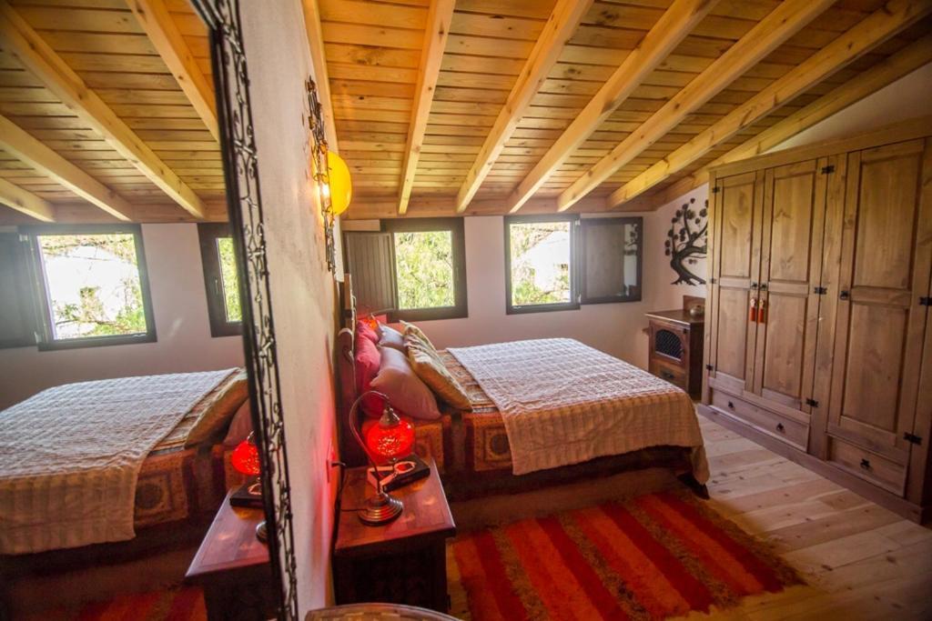 Casa Con Encanto En Country house Alajar